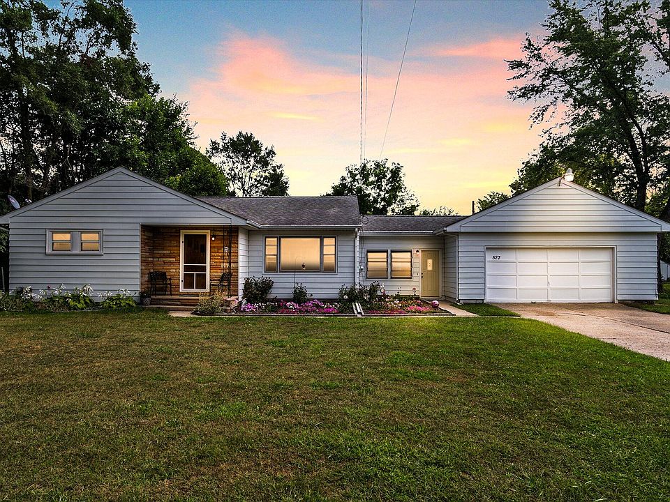 1st image of 527 Gregory Pl