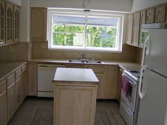5th image of 1201 Hibiscus Ave