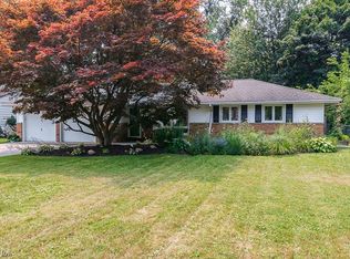 8428 Grenway Dr, Mentor, OH 44060