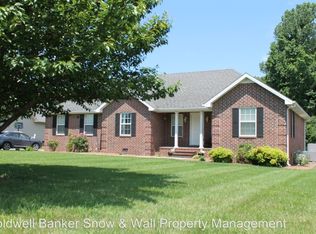 121 Linda Ln, Tullahoma, TN 37388