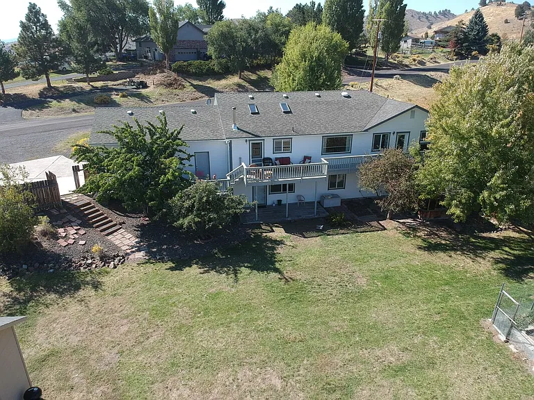 1839 Melanie Ct — Photo 3