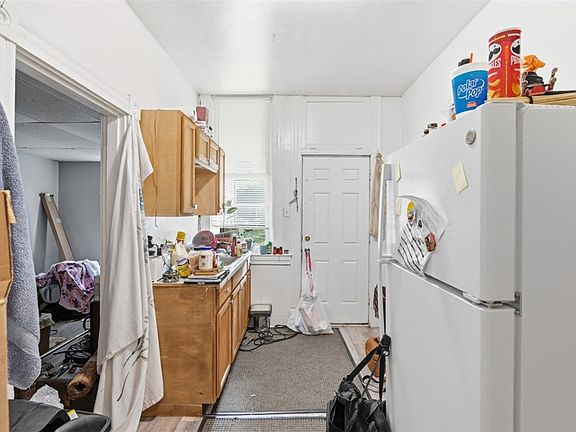 4th image of 1255 Chartiers Ave