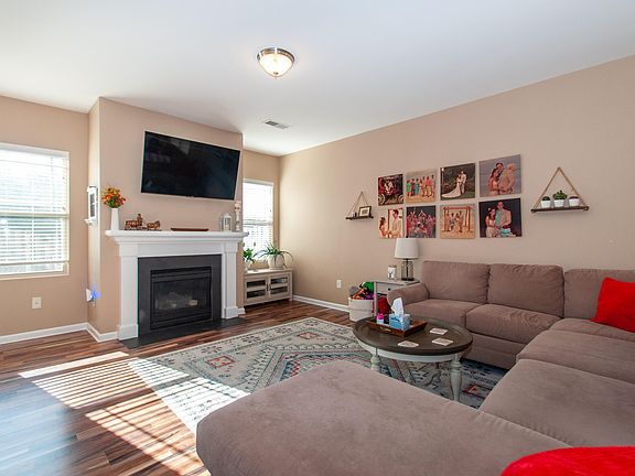 2nd image of 2218 Tanners Mill Dr
