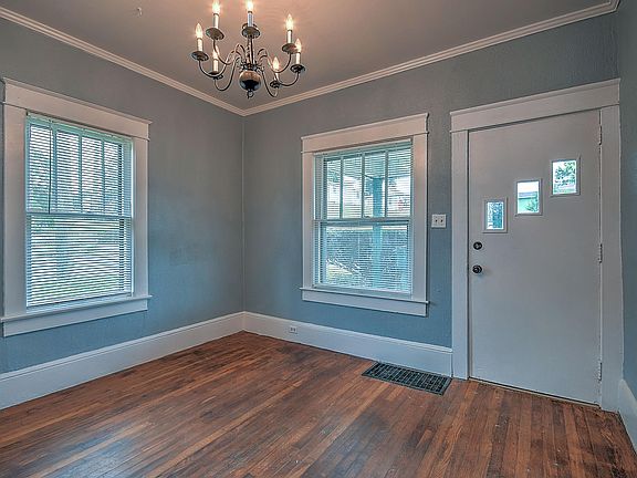 2nd image of 194 Norfolk Ave