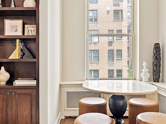 3rd image of 105 W 78th St APT 3