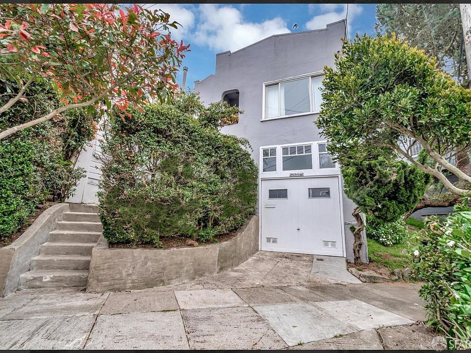1st image of 251 De Long St