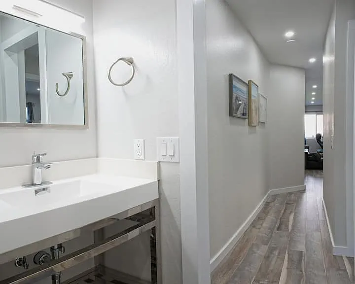 338 Coronado St — Photo 10