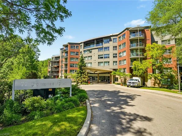 77 Governors Rd #404, Hamilton, ON L9H 7N8