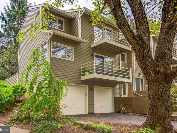 1944 Lakeport Way, Reston, VA 20191