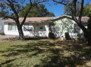 106 Travis Dr, Euless, TX 76039