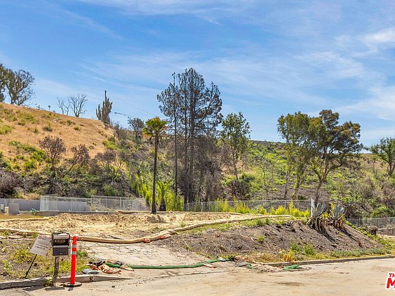 5th image of 1228 Las Lomas Pl