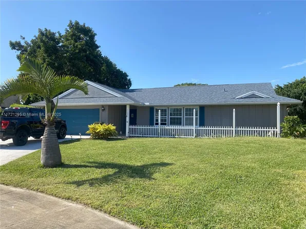 1139 Hickory Trl, Wellington, FL 33414
