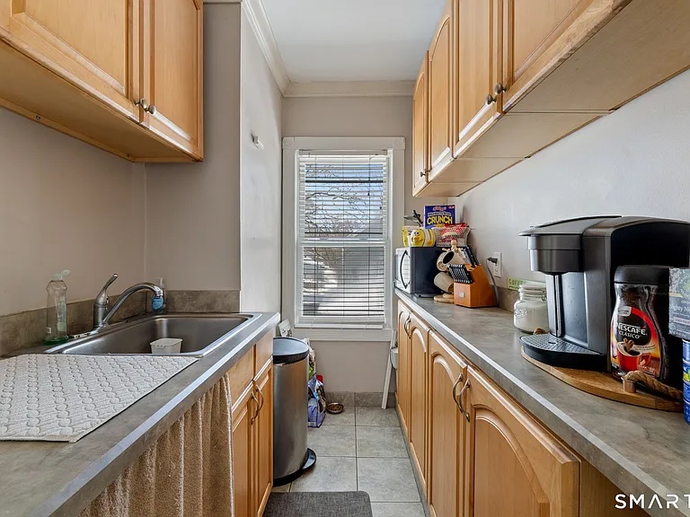 27 Windsor Ave #2 — Photo 5