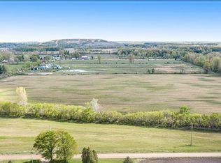 25330 Carleton West Rd, New Boston, MI 48164