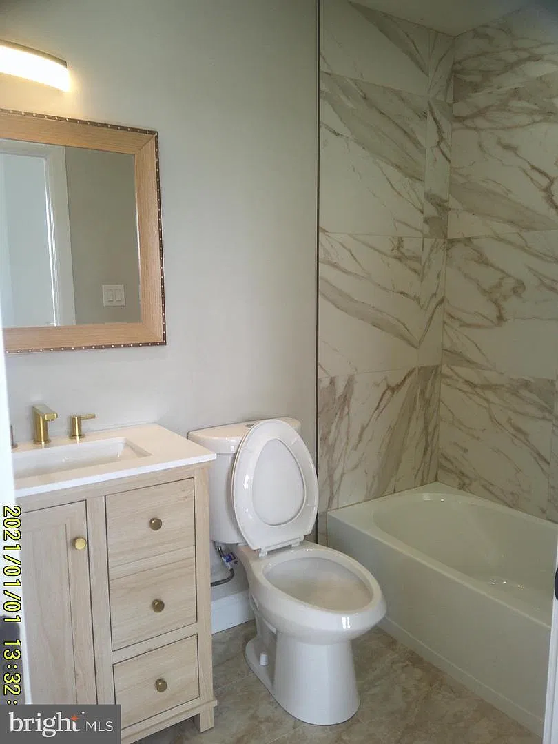 2 bed, 900 sqft, $1,600 — Photo 3