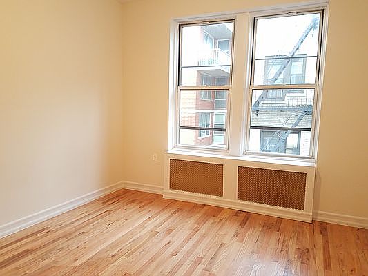 5th image of 517 W 111th St #3PE
