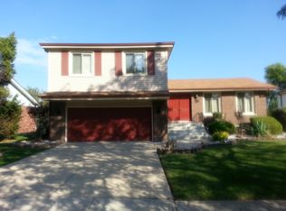 535 Old Meadow Rd, Matteson, IL 60443