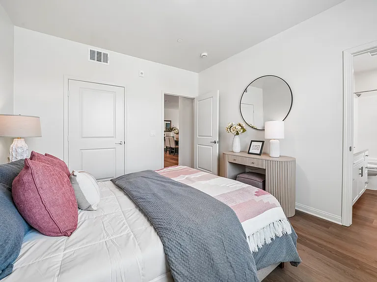 Gallery Park Apartments — Photo 150