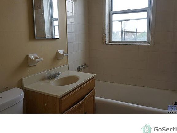5th image of 254 Mount Prospect Ave #B2