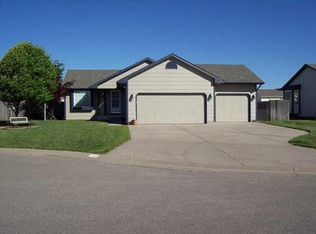 2717 Rutland Ln, Augusta, KS 67010