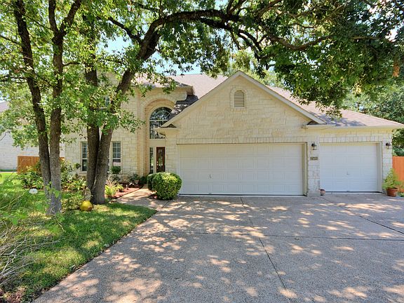3rd image of 2501 Resnick Dr