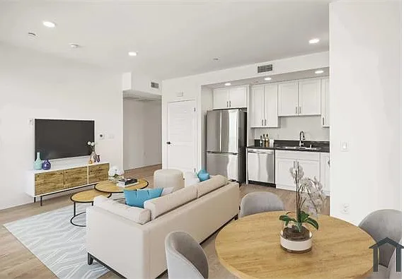 11714 Archwood St #307 — Photo 25