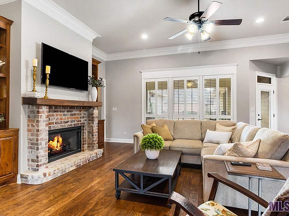 2nd image of 14600 Wisteria Lakes Dr
