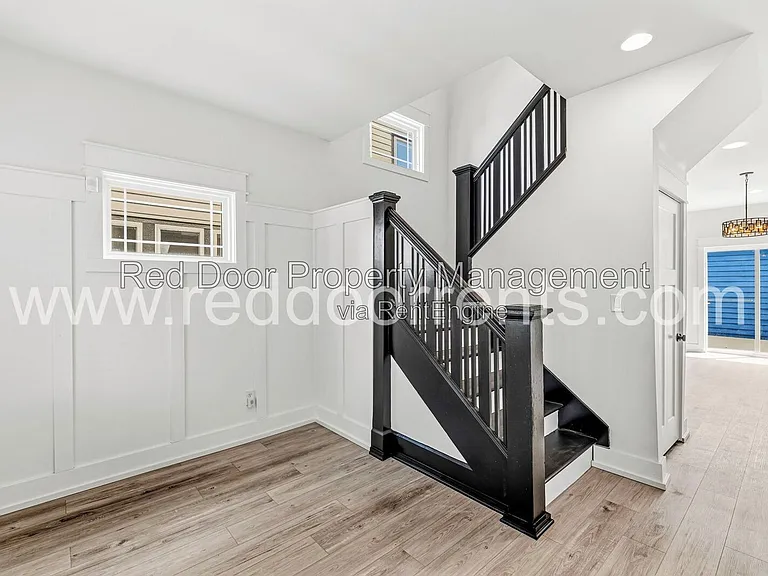 1133 Dawson St — Photo 7