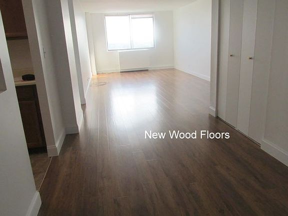 4th image of 2 Bay Club Dr APT 17D