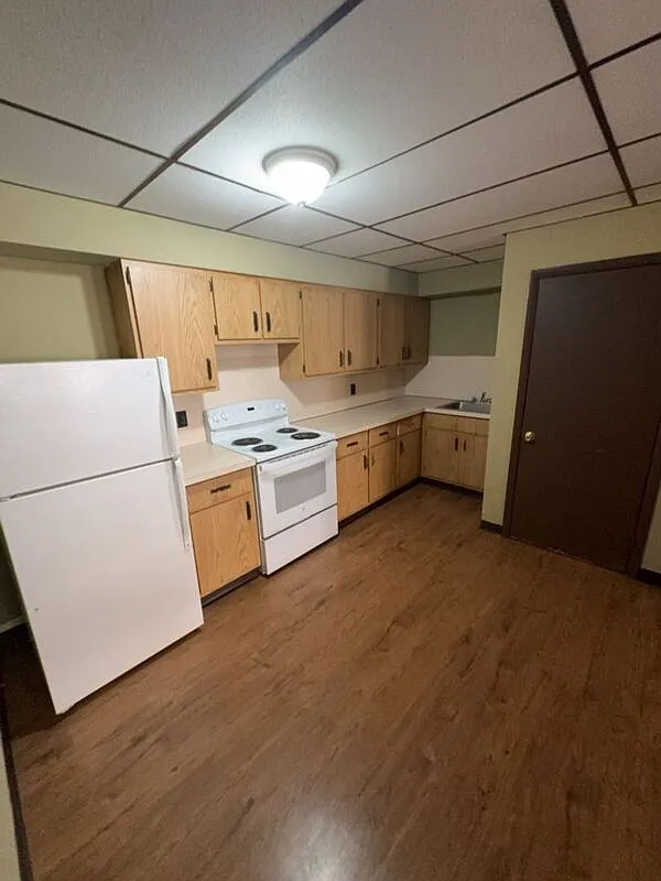Building Photo - 1820 Sanderson Ave #1