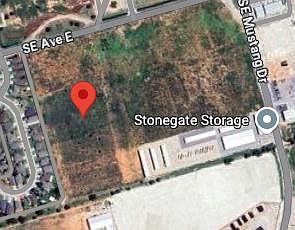 2nd image of 460 SE East