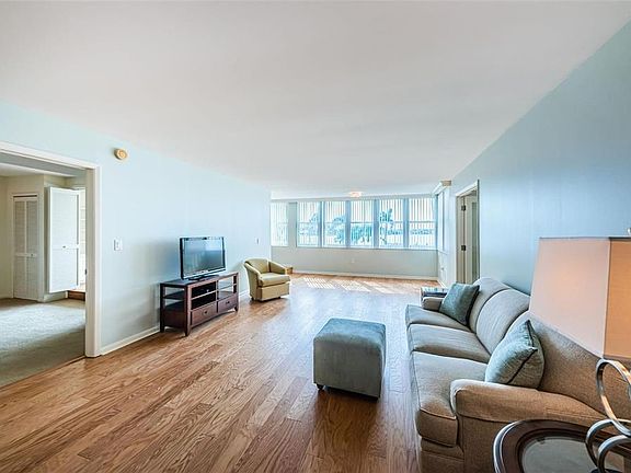 4th image of 5130 BRITTANY DRIVE S #202