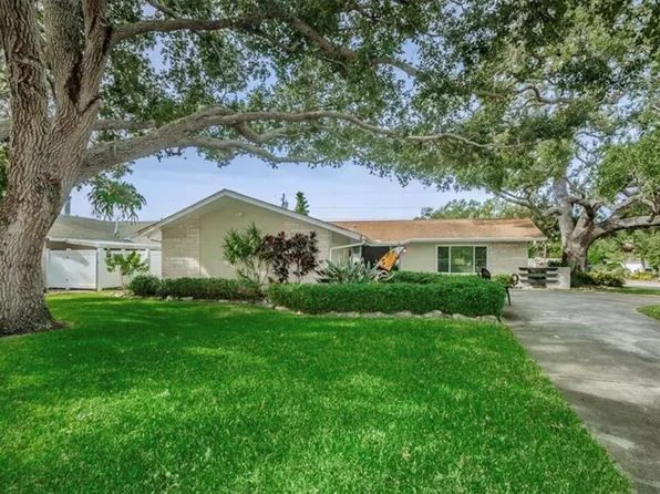 12196 145th St, Largo, FL 33774