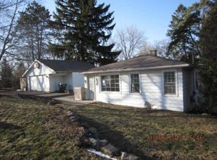 530 Sunset Rd, Twin Lakes, WI 53181