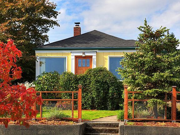 2nd image of 7107 30th Ave SW