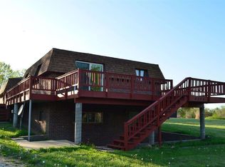 9324 Woodcrest Ln, Ozawkie, KS 66070