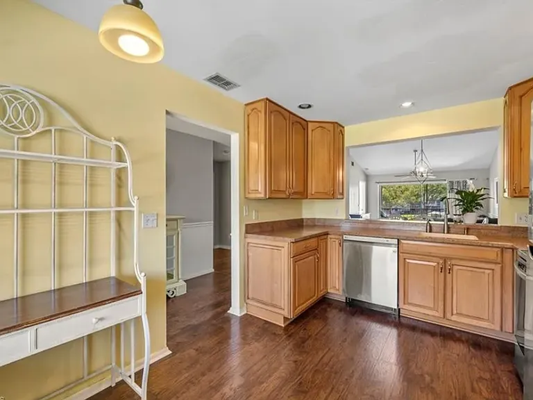 1357 Churchill Cir #G-202 — Photo 8