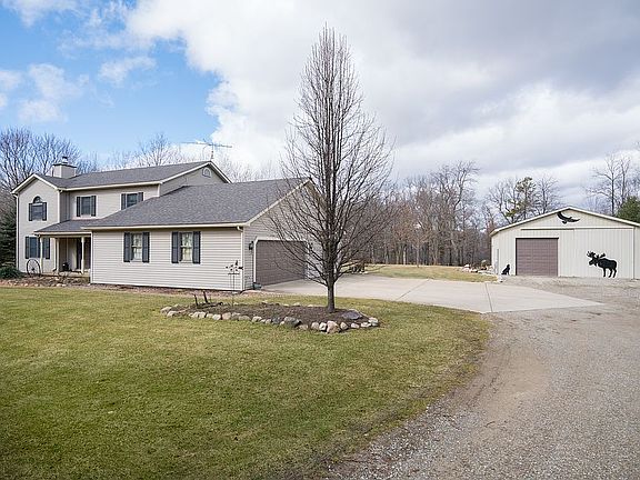 3rd image of 2075 H Eddy Dr