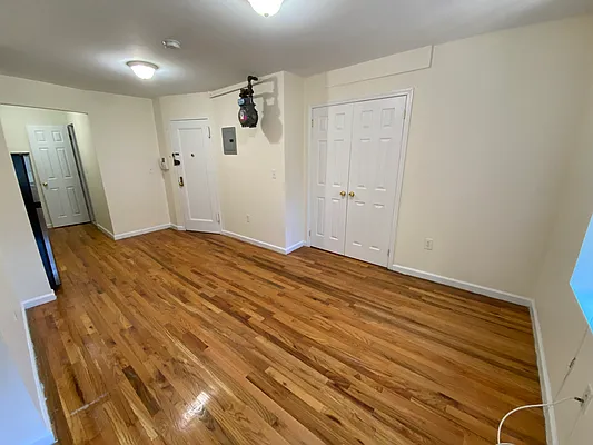 Rented by OvCo Realty | media 9