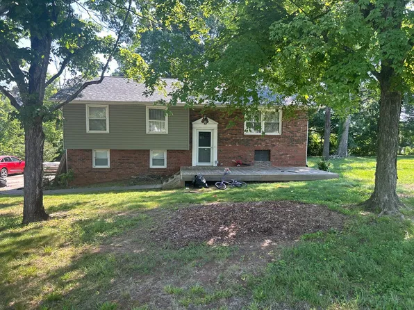143 Pineridge Cir, North Wilkesboro, NC 28659
