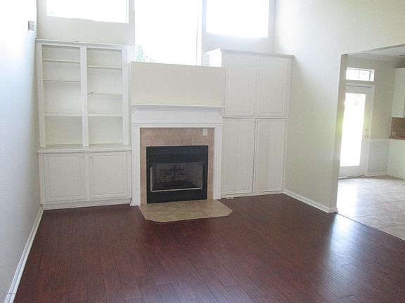 3rd image of 1633 Marshside Dr