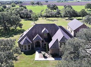 289 Grand Oak Dr, Inez, TX 77968