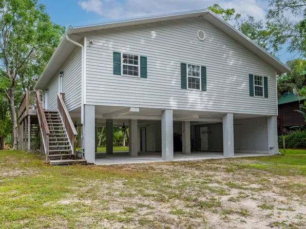 8721 288th St, Branford, FL 32008