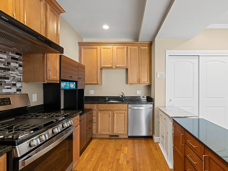 3 Prospect Hill St #3 — Photo 7