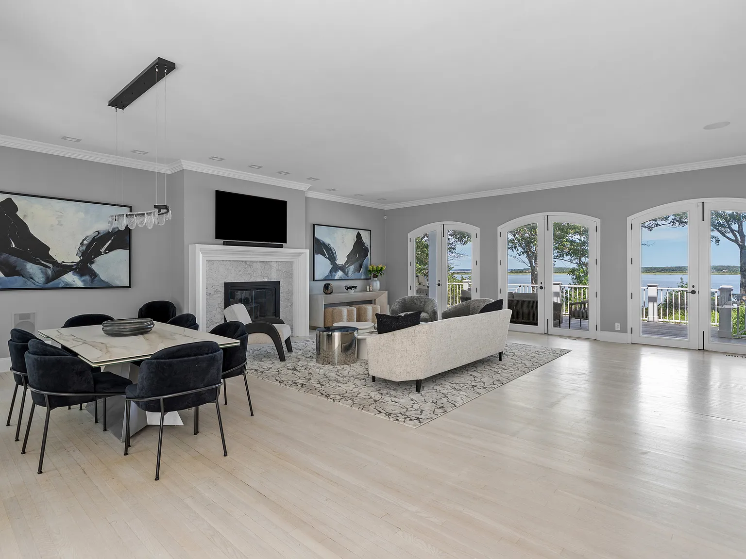 Waterfront Summer Rental — Photo 4