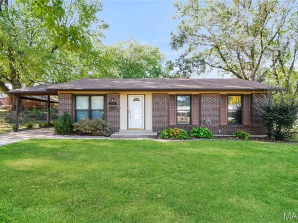 2171 Farthing Ct, Florissant, MO 63031