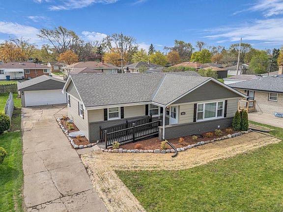 2nd image of 8229 W Green Tree ROAD