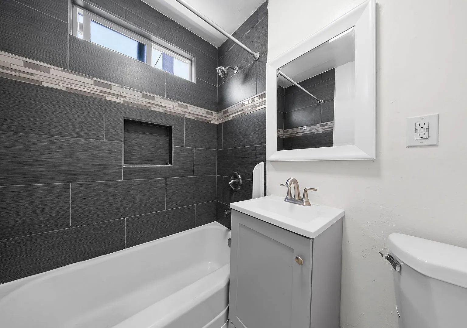 32 Esperanza Ave. — Photo 4