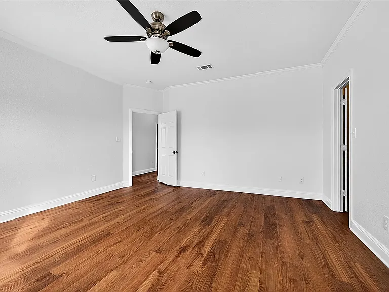 501 Harris St — Photo 15