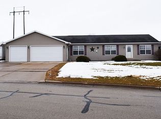 2170 Gadwall Ln, Green Bay, WI 54311